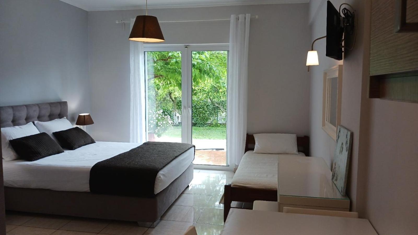 Ioannidis Valtos Apartament *